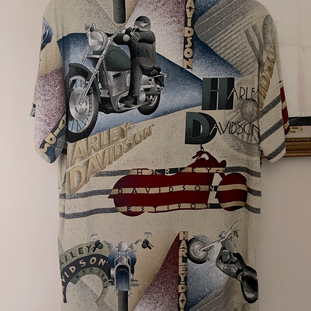 Ladies Harley Davidson Shirt.